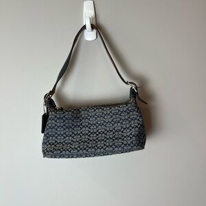 Coach Signature Shoulder Bag - Black